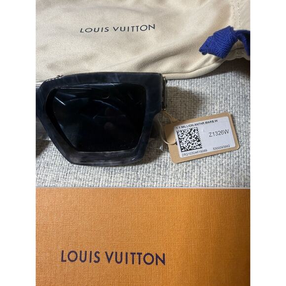 Louis Vuitton 1.1 Million Sunglasses Anthracite Gray Marble main image 7